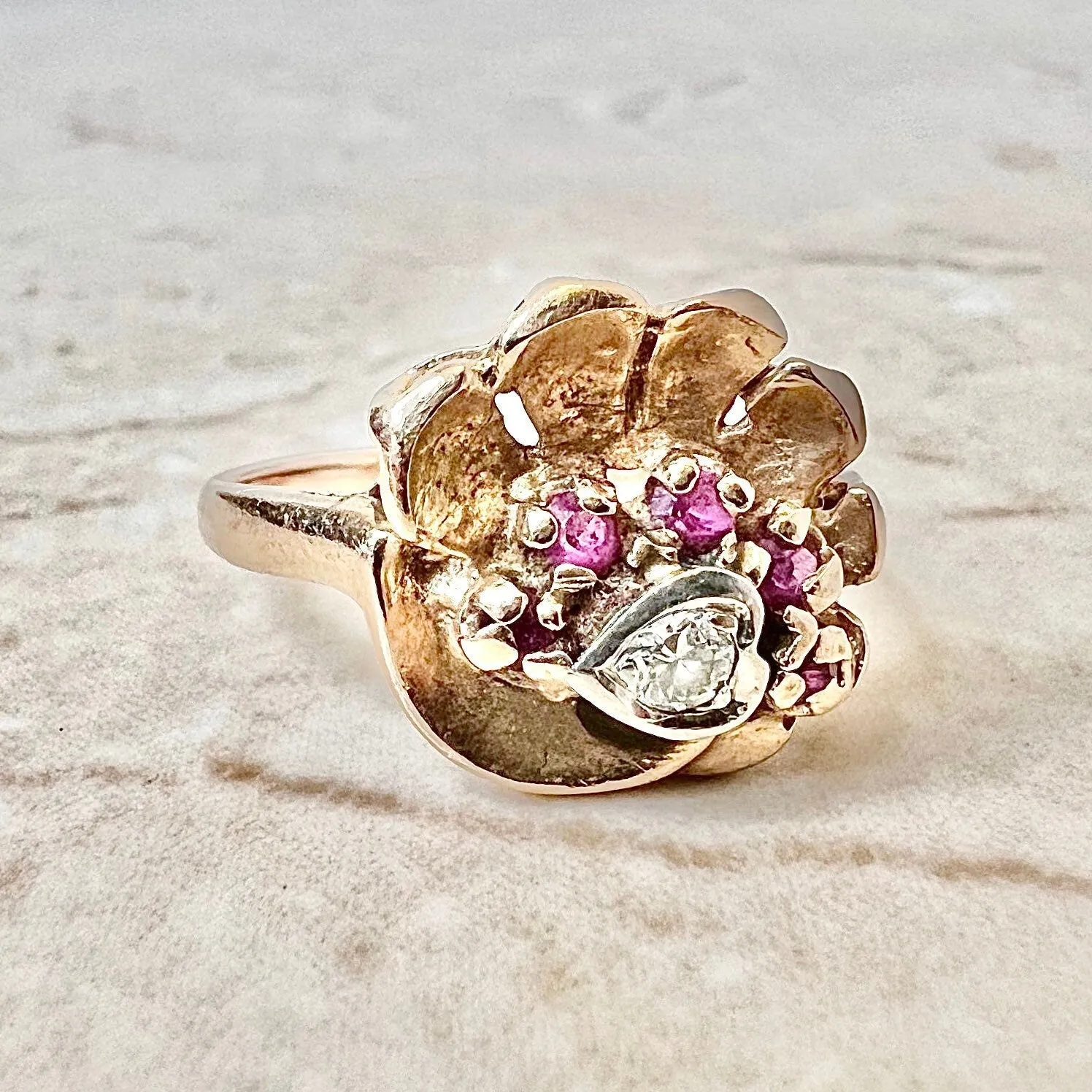 Vintage 1940’s Retro 14 Karat Rose Gold Diamond & Ruby Heart Seashell Ring