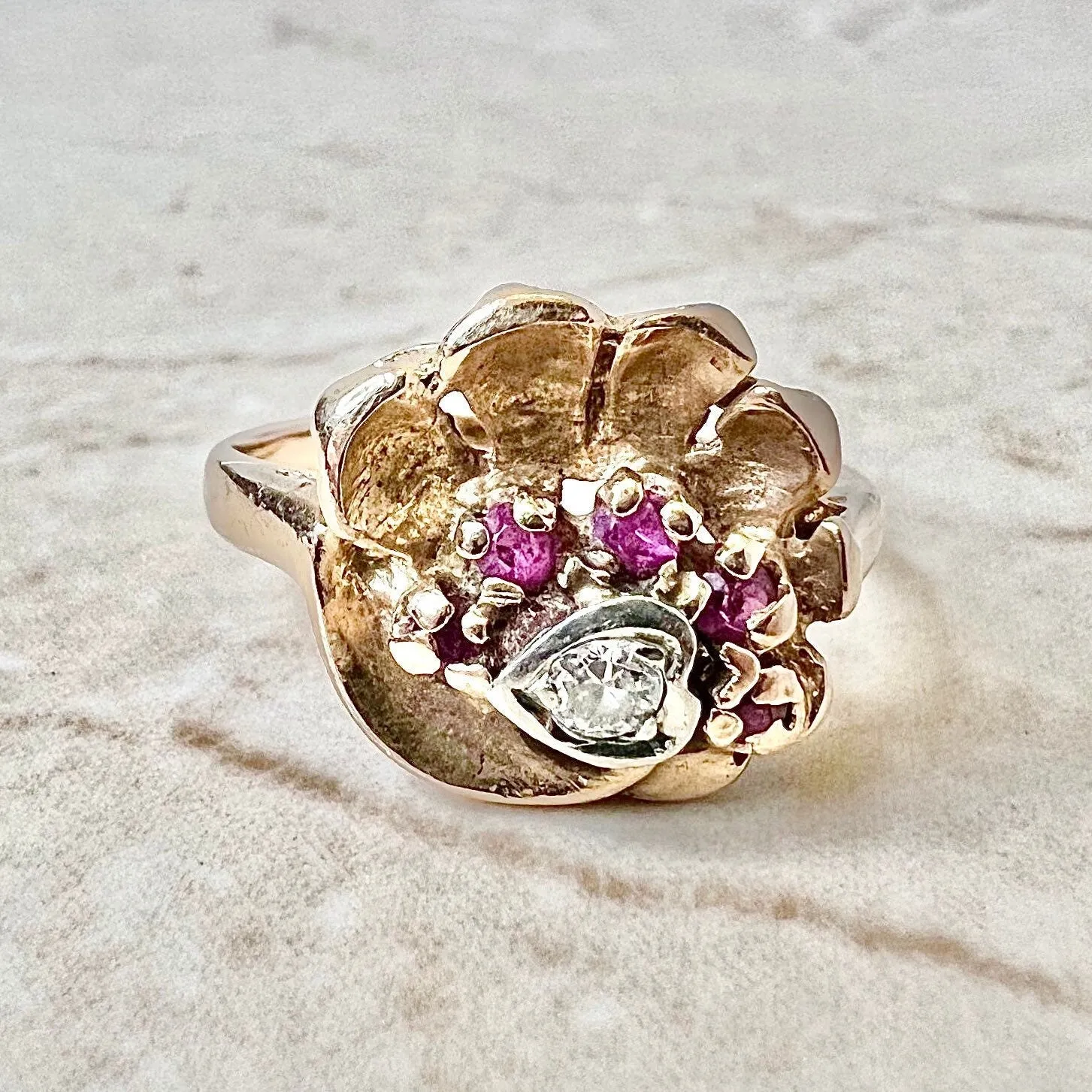 Vintage 1940’s Retro 14 Karat Rose Gold Diamond & Ruby Heart Seashell Ring