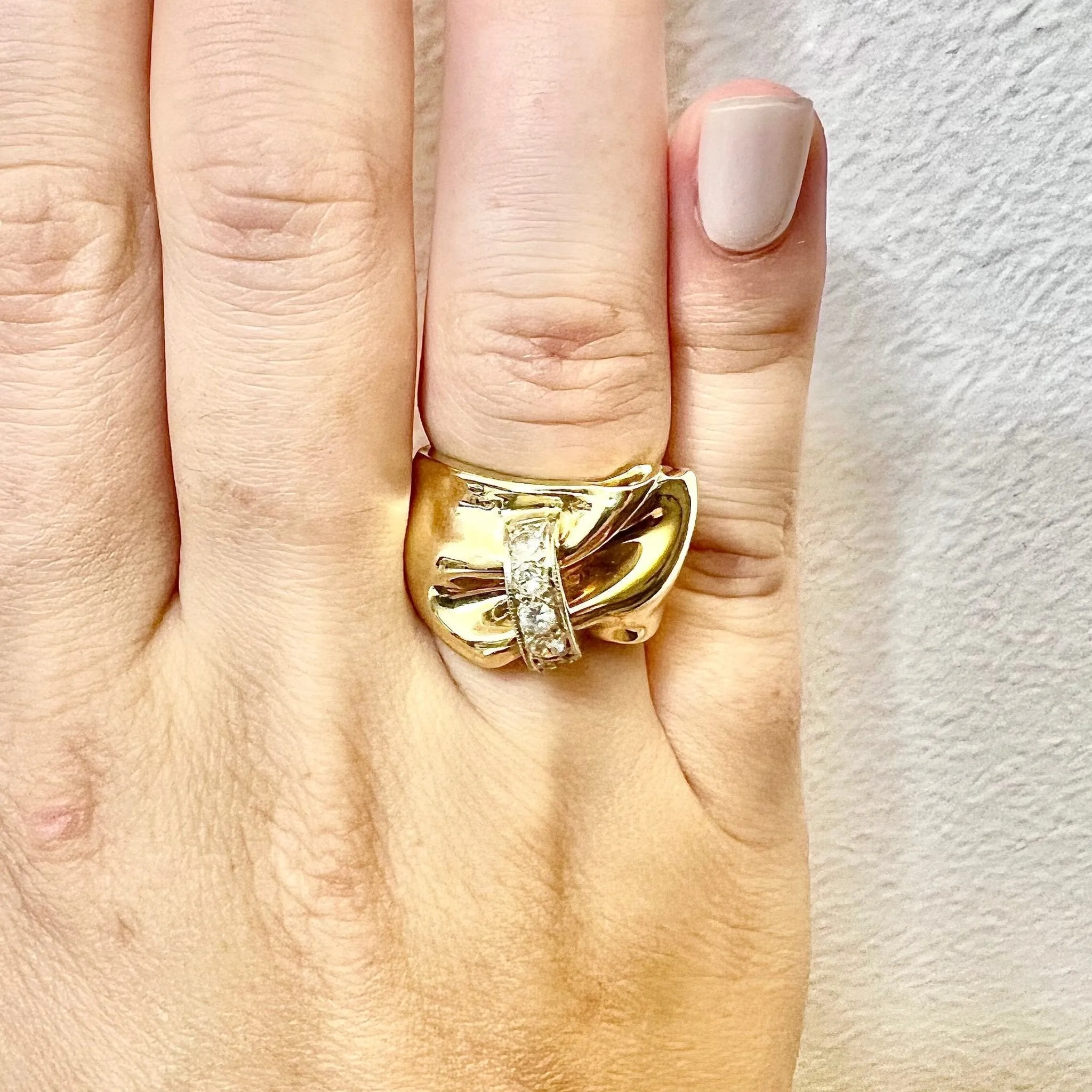 Vintage 1940’s Retro Era 14 Karat Yellow Gold 0.30 Carat Diamond Ring