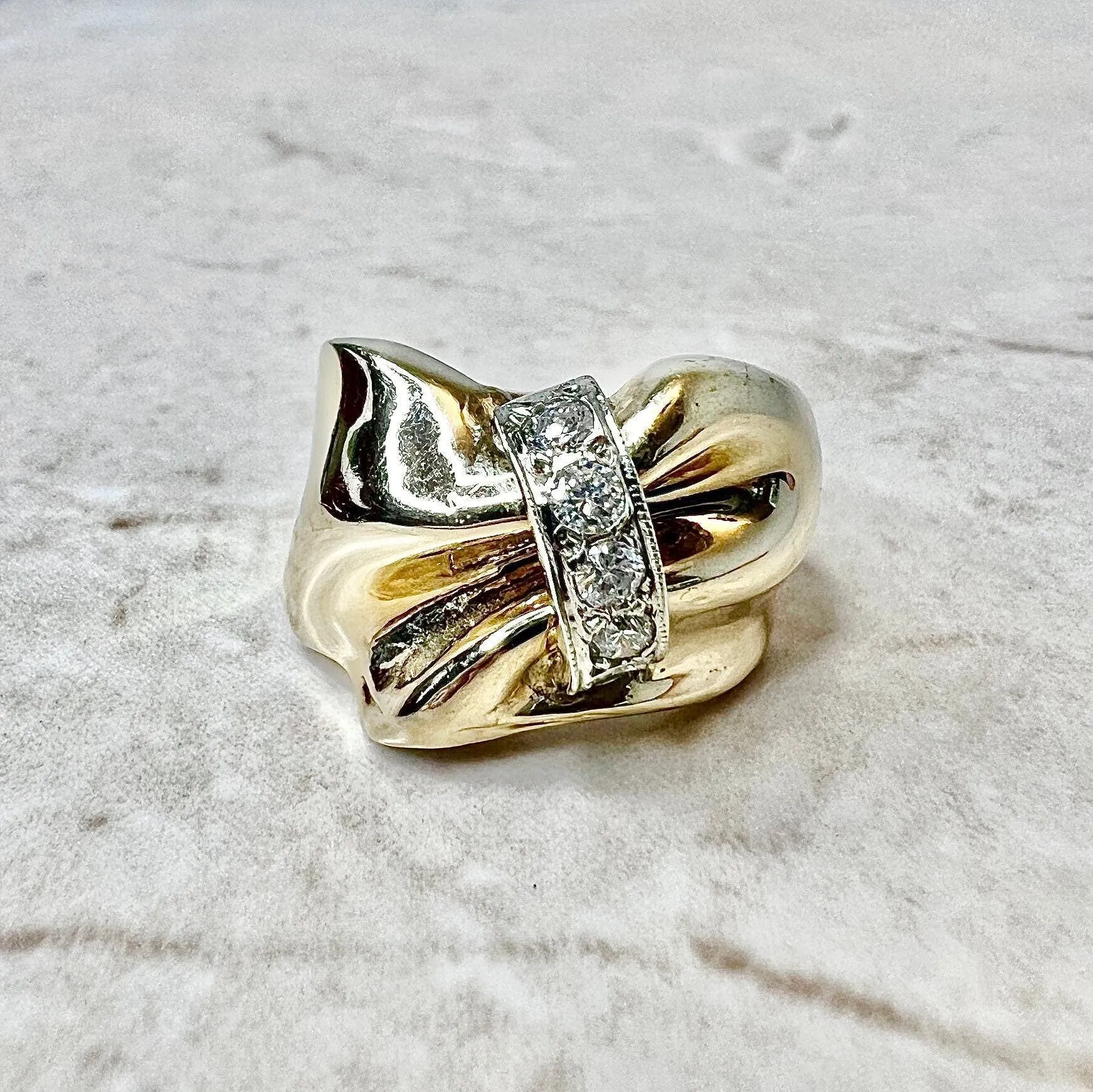 Vintage 1940’s Retro Era 14 Karat Yellow Gold 0.30 Carat Diamond Ring