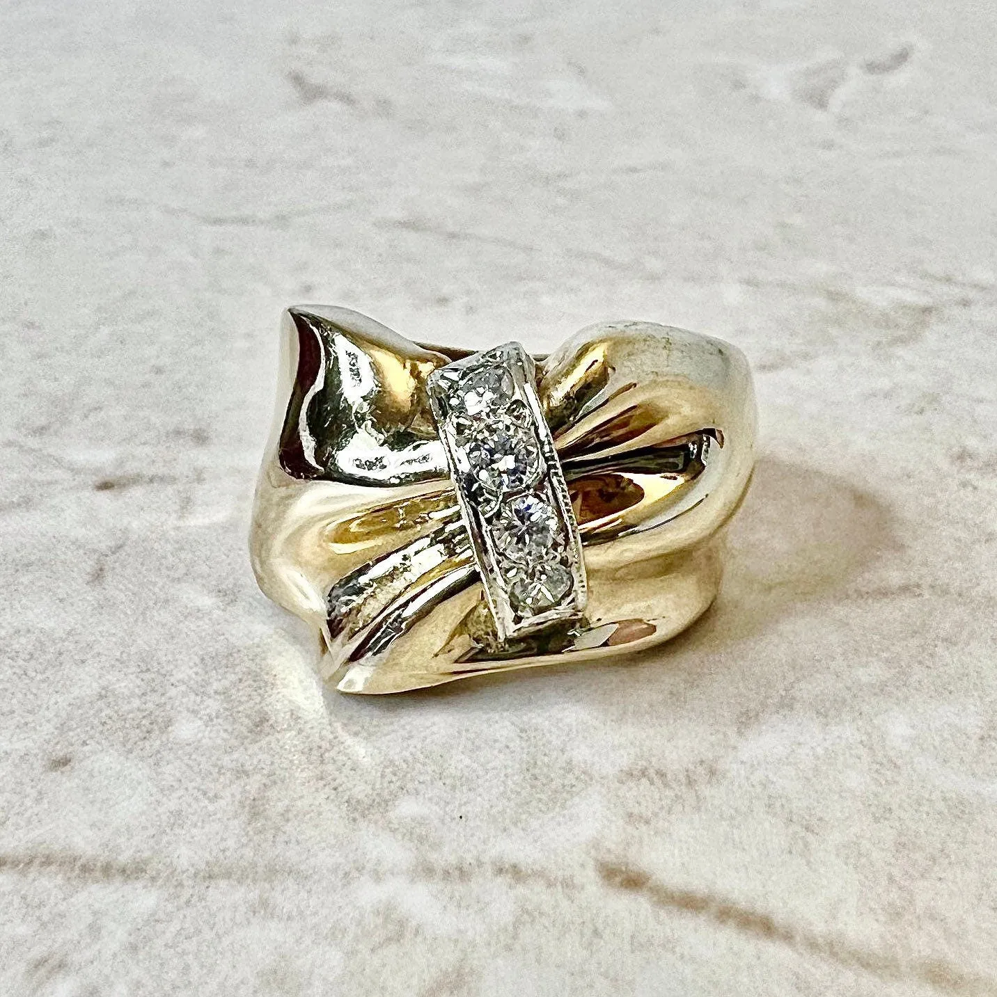 Vintage 1940’s Retro Era 14 Karat Yellow Gold 0.30 Carat Diamond Ring