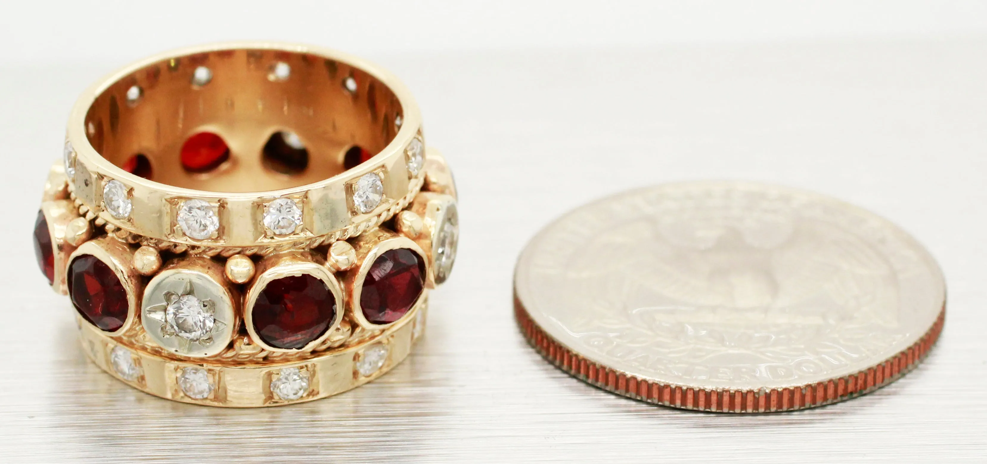 Vintage 2.00ctw Garnet & Diamond Ring - 14k Yellow Gold Milgrain Band
