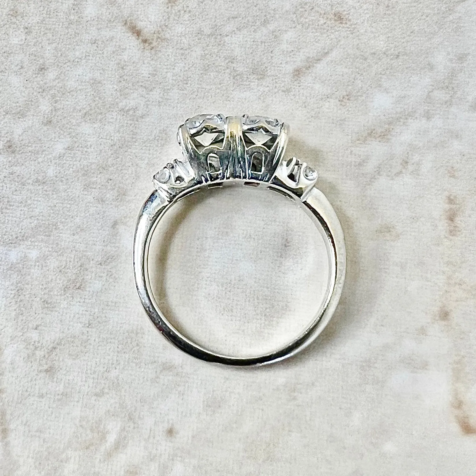 Vintage Late Art Deco 14 Karat White Gold 0.70 Carat Diamond Toi Et Moi Ring