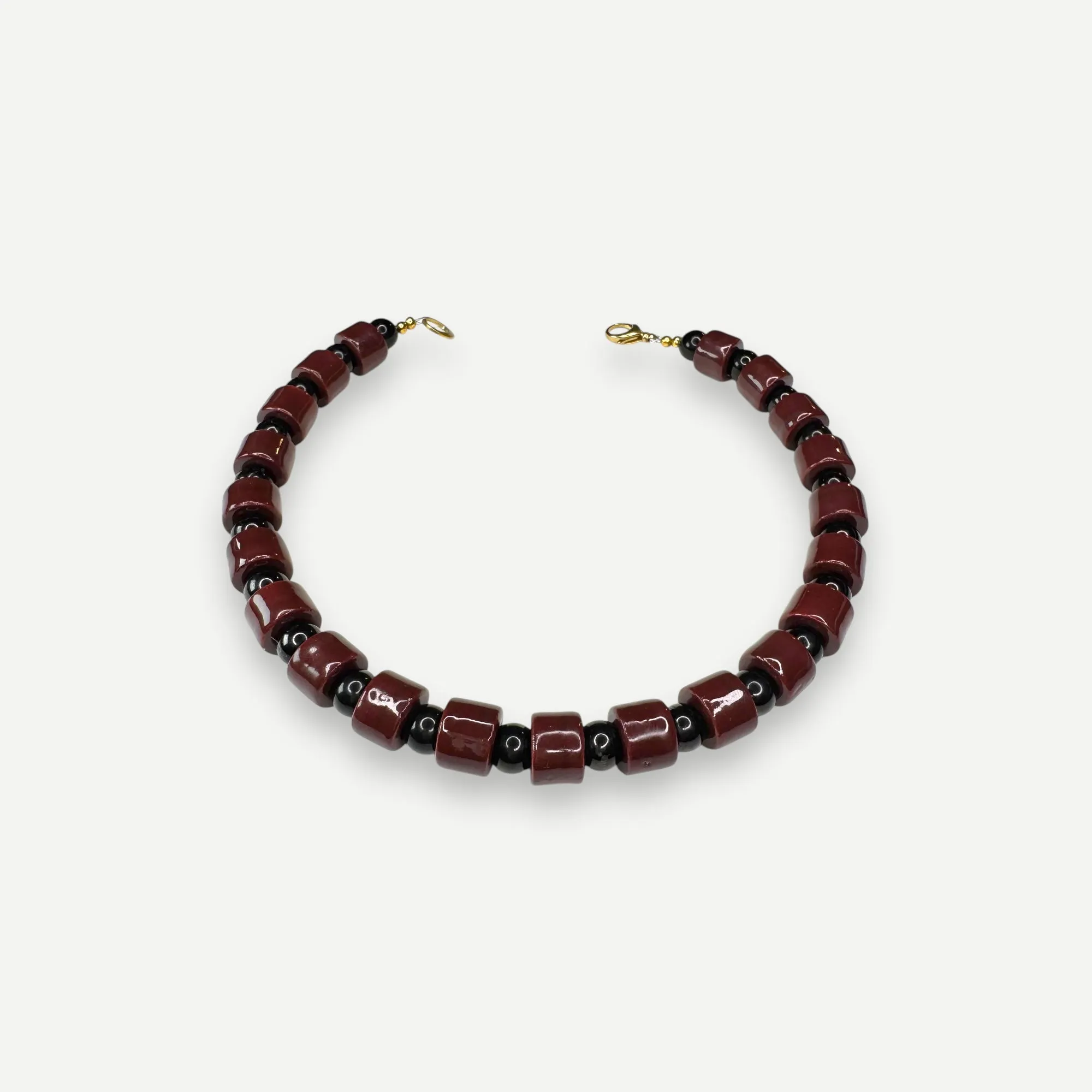 WALNUT & JET SUNDRY.  BEAD TWO.