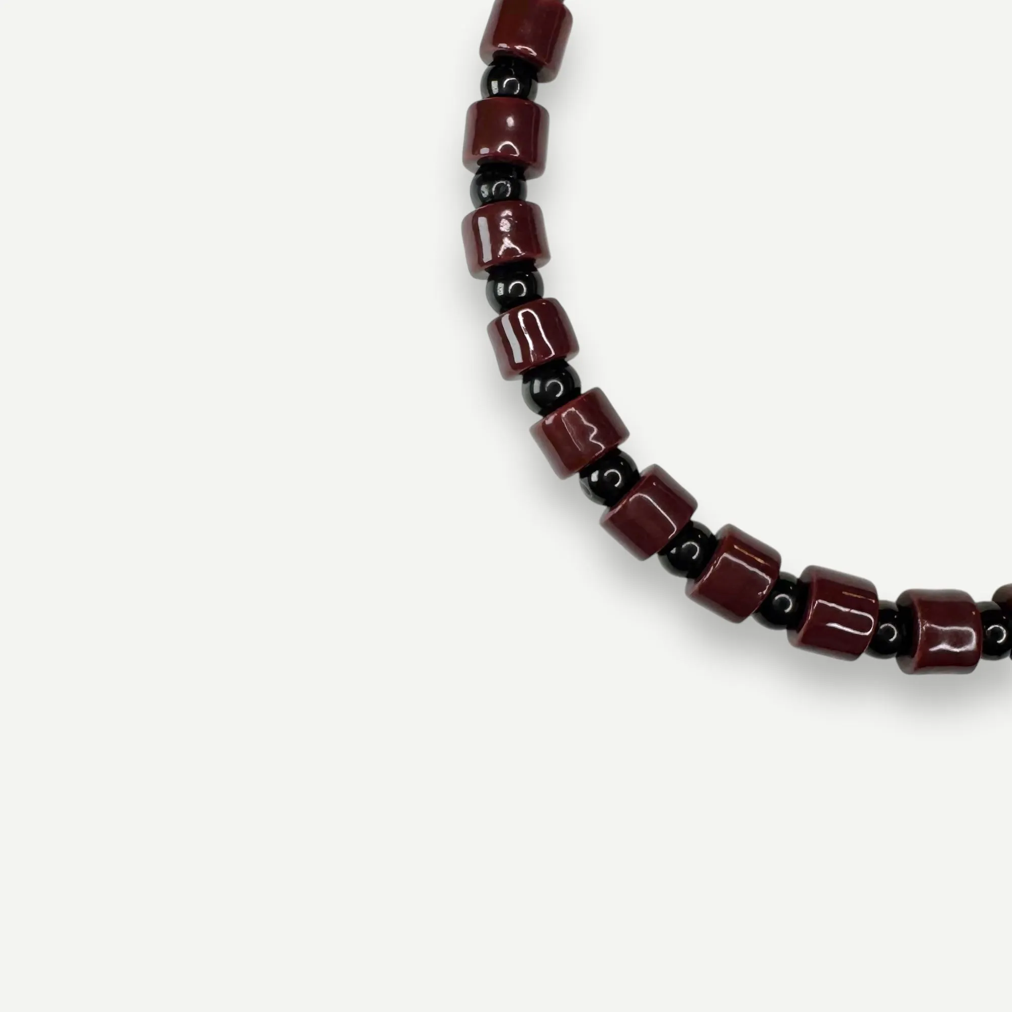 WALNUT & JET SUNDRY.  BEAD TWO.
