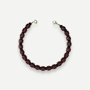 WALNUT & JET SUNDRY.  BEAD TWO.