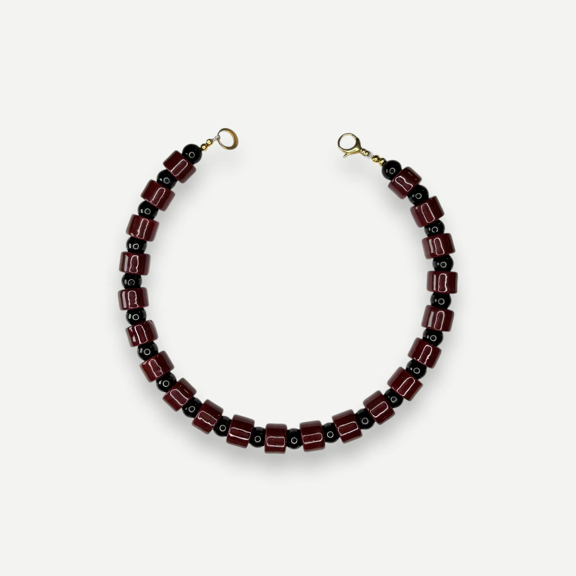 WALNUT & JET SUNDRY.  BEAD TWO.